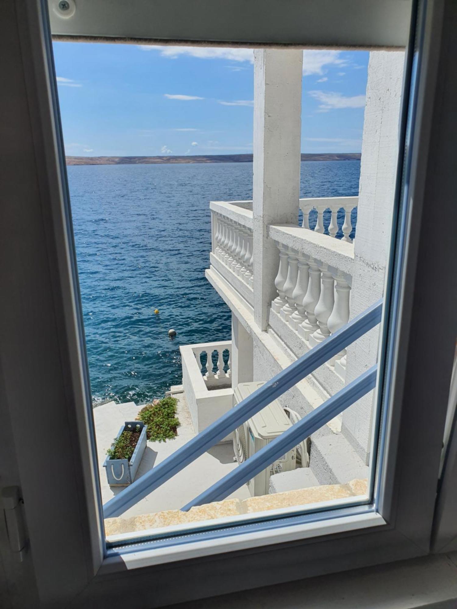 Kuca Za Odmor Seahouse Apartment Karlobag Exterior photo