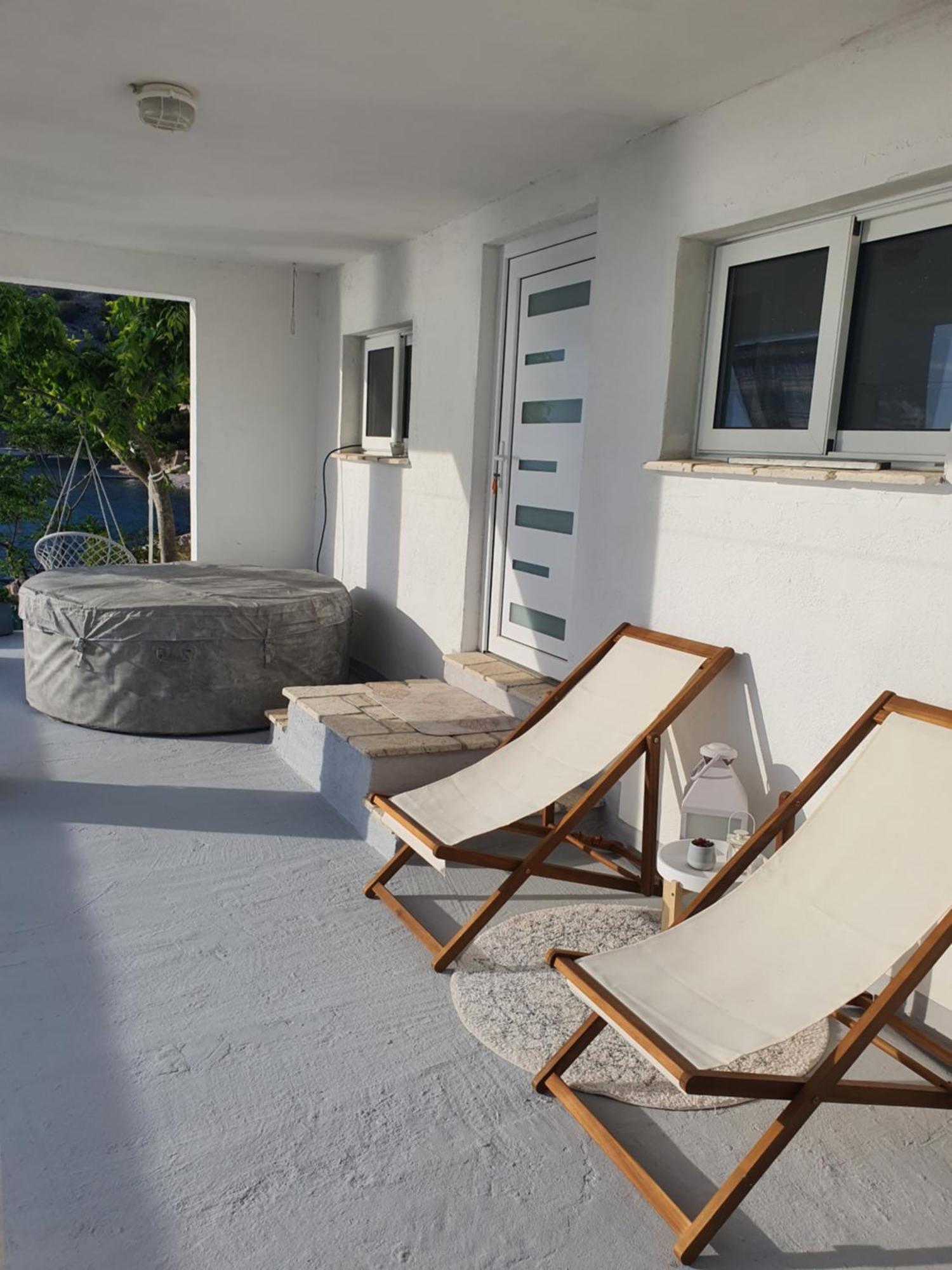 Kuca Za Odmor Seahouse Apartment Karlobag Exterior photo