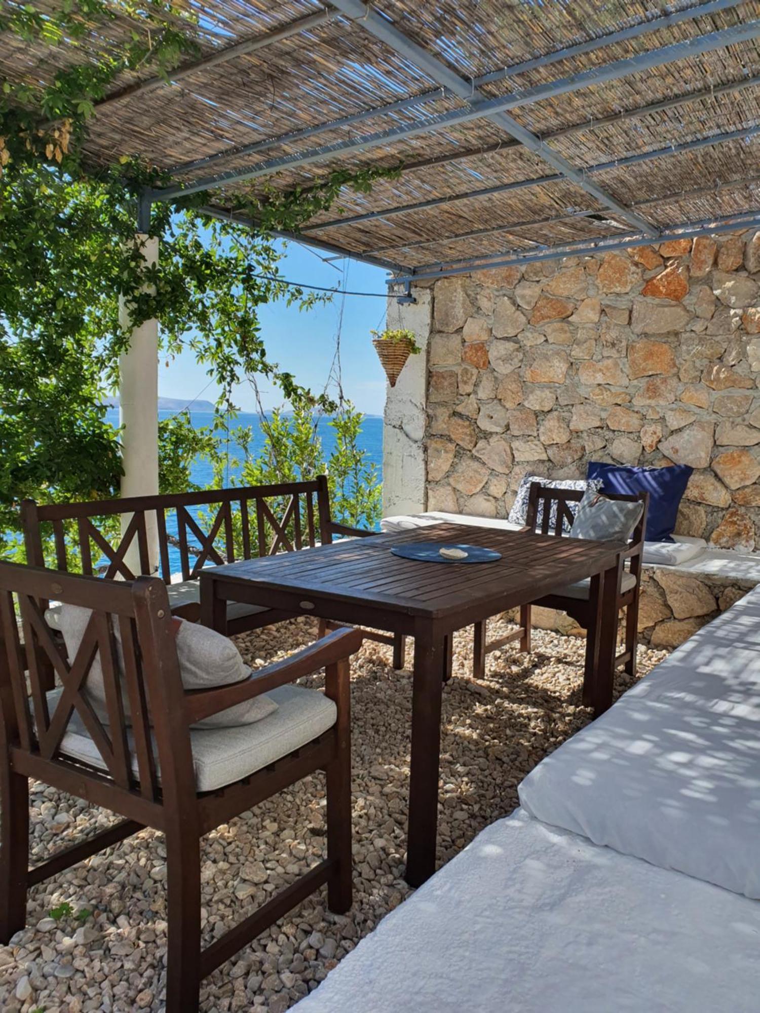 Kuca Za Odmor Seahouse Apartment Karlobag Exterior photo
