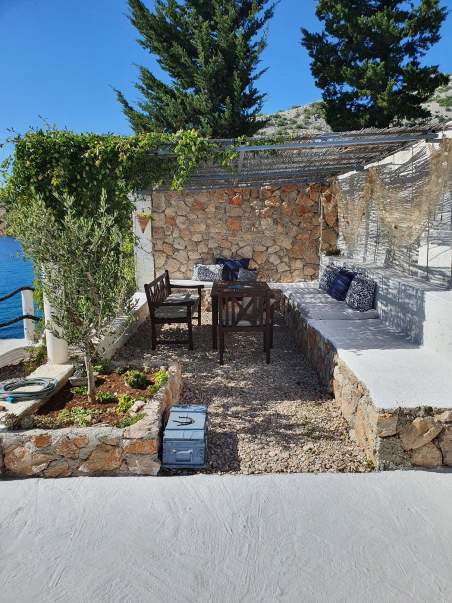 Kuca Za Odmor Seahouse Apartment Karlobag Exterior photo