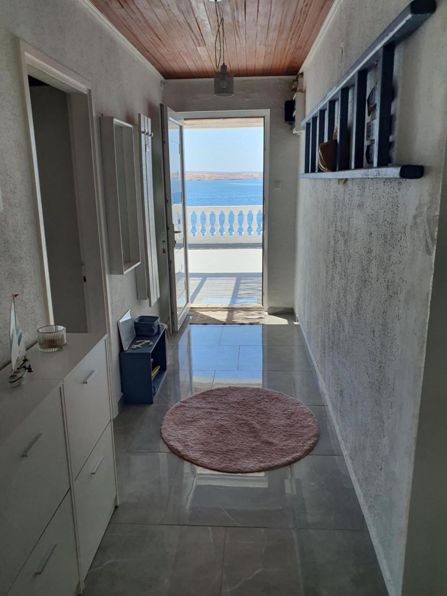 Kuca Za Odmor Seahouse Apartment Karlobag Exterior photo